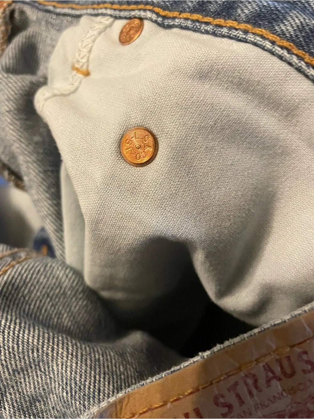 Vintage 1999 Levis 550 Medium Stonewash Jeans M110 Button Assembled DR US Cut